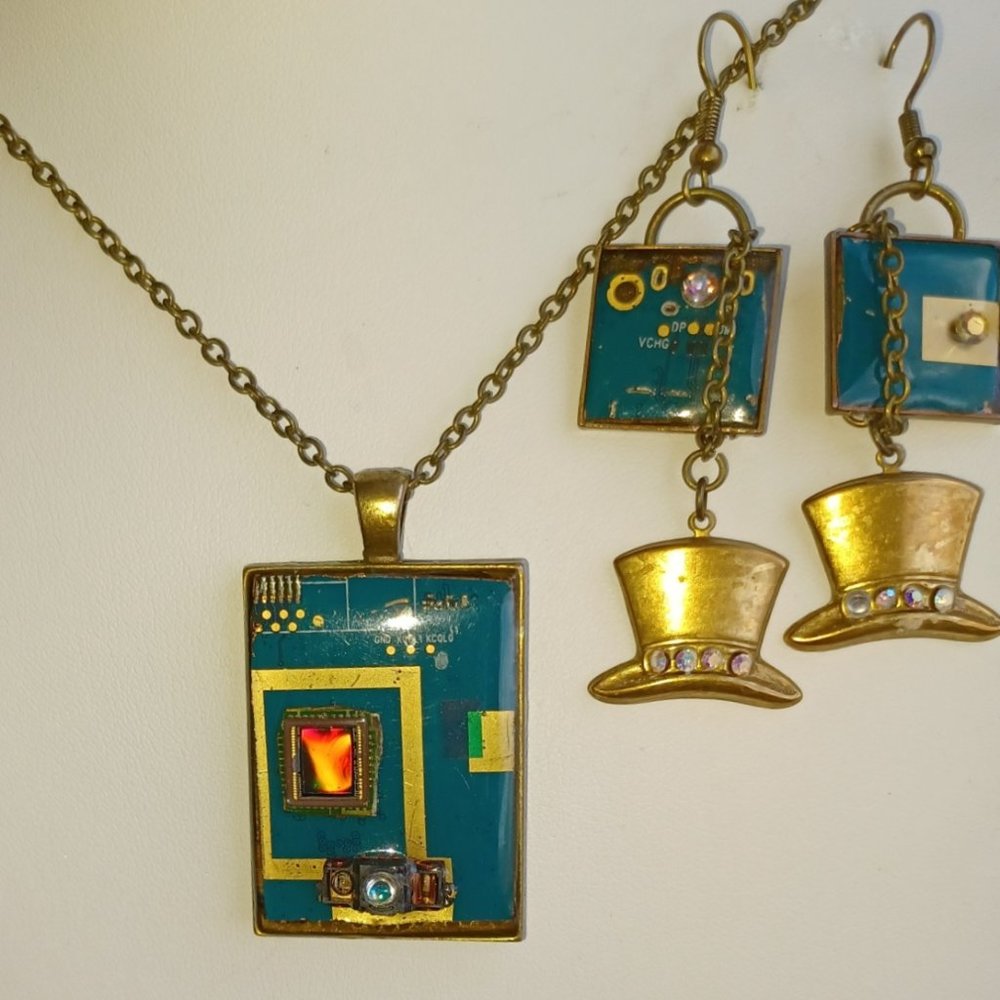 Geek Bling- Handcrafted From Recycled Electronics… - image 1